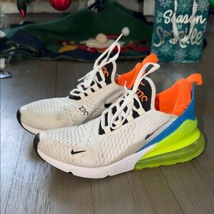 Used Nike Air Max 270 Sneaker SZ 9.5 hard to find color